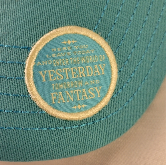 NEW D23 Castles of Disney baseball hat - Picture 2 of 6